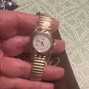 Timex Gold vintage ladies watch with White Face new battery
